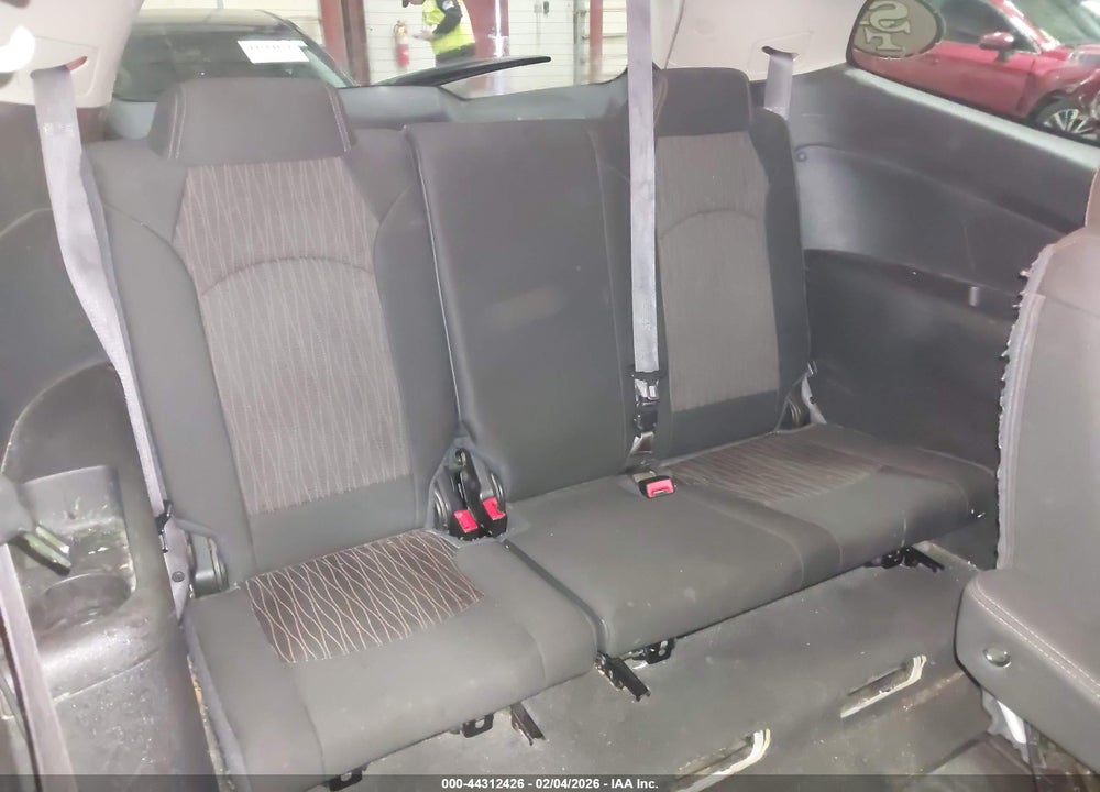 2015 CHEVROLET TRAVERSE 1LT VIN: 1GNKVGKD8FJ218202
