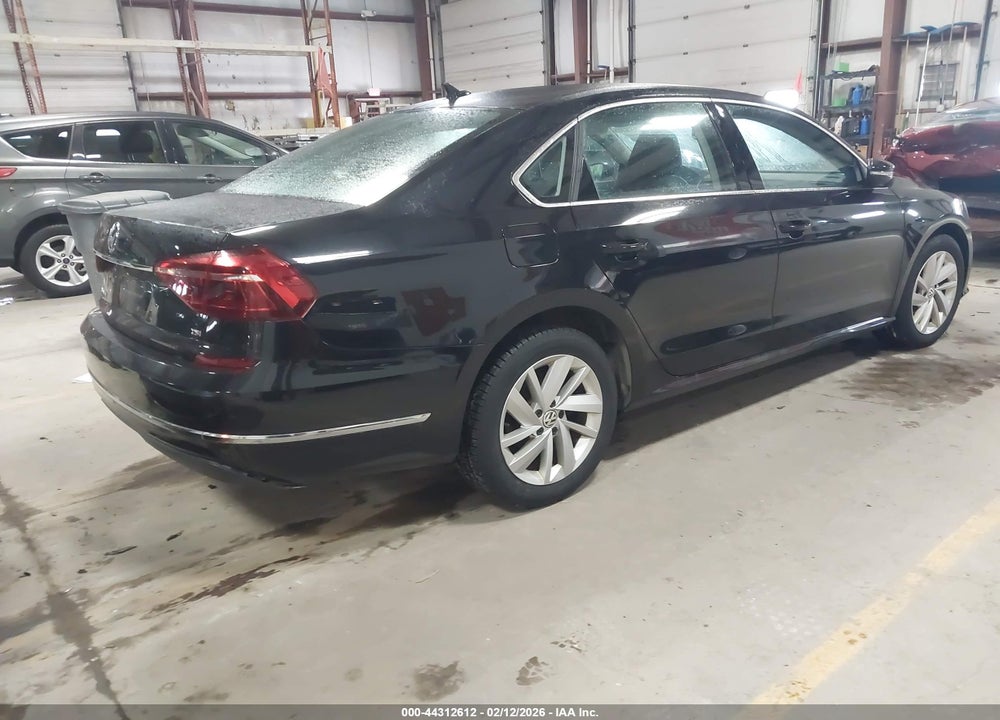 2018 VOLKSWAGEN PASSAT 2.0T SE VIN: 1VWBA7A33JC018965