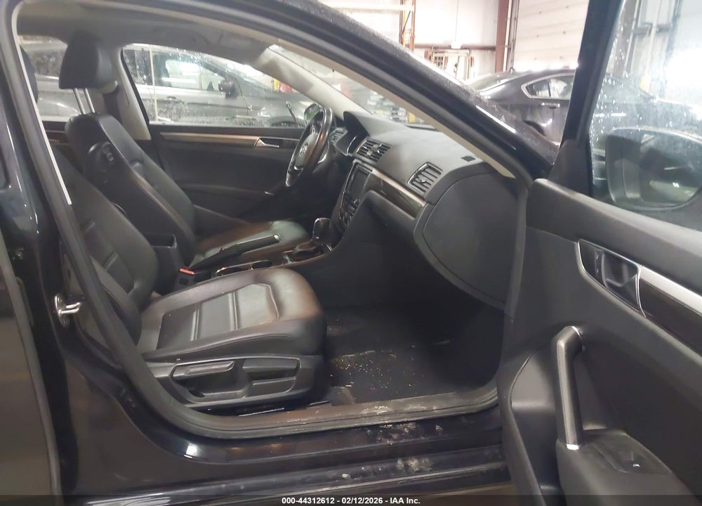 2018 VOLKSWAGEN PASSAT 2.0T SE VIN: 1VWBA7A33JC018965
