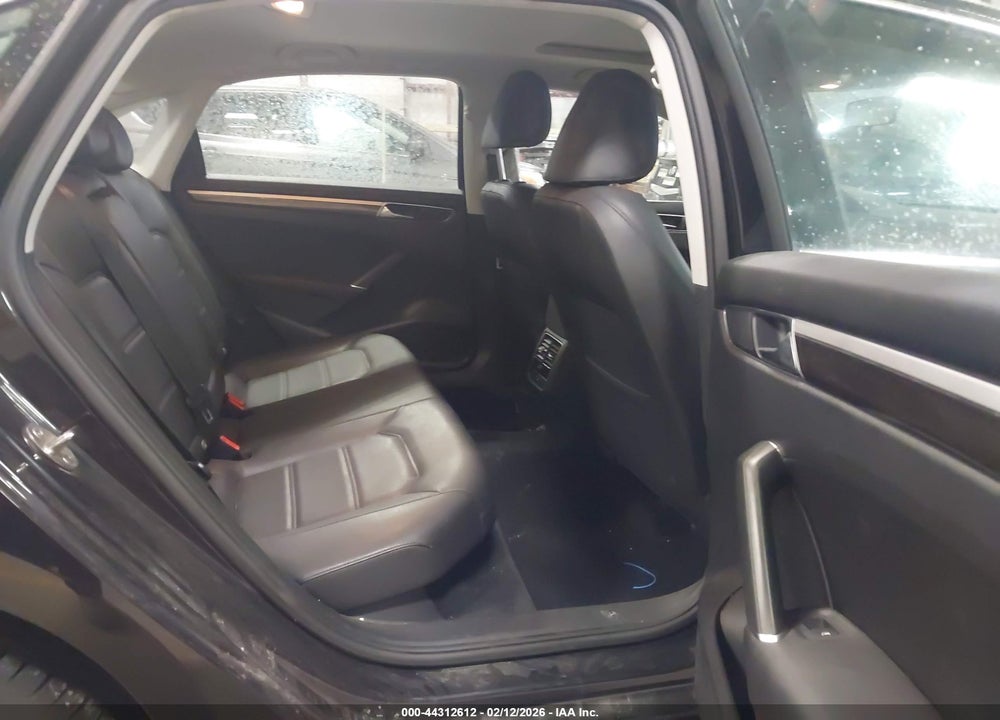 2018 VOLKSWAGEN PASSAT 2.0T SE VIN: 1VWBA7A33JC018965