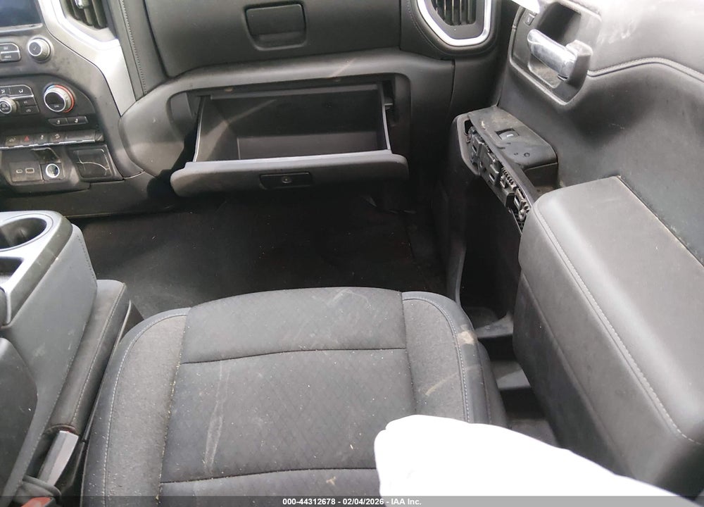 2019 CHEVROLET SILVERADO 1500 LT VIN: 1GCRYDED9KZ352124