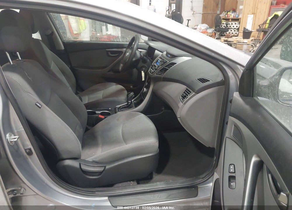 2015 HYUNDAI ELANTRA SE VIN: 5NPDH4AE1FH610240