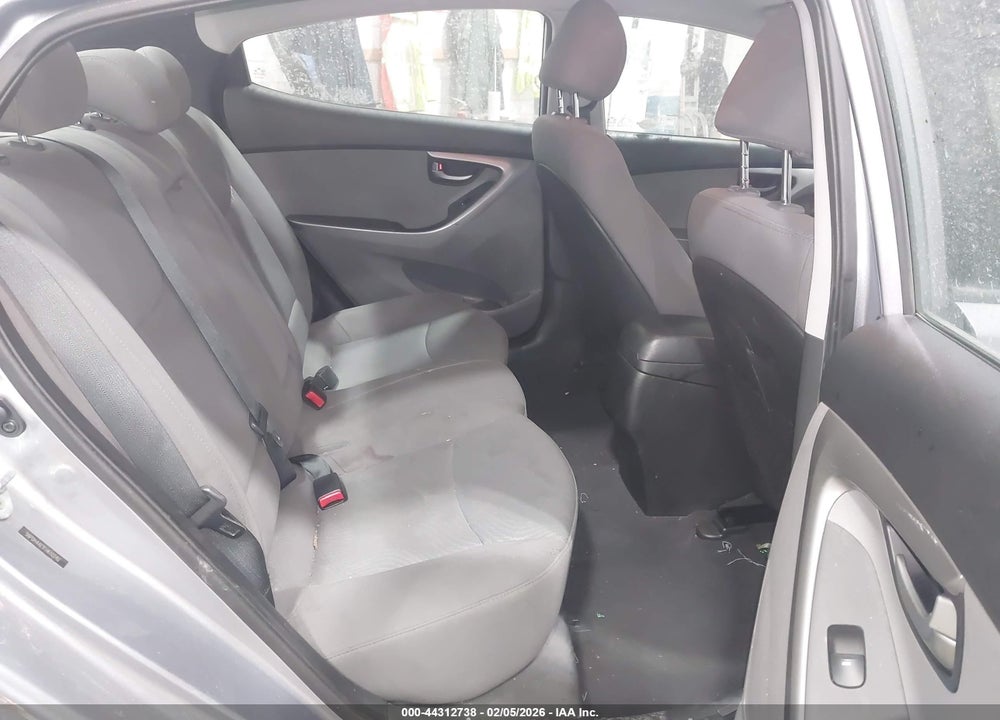 2015 HYUNDAI ELANTRA SE VIN: 5NPDH4AE1FH610240
