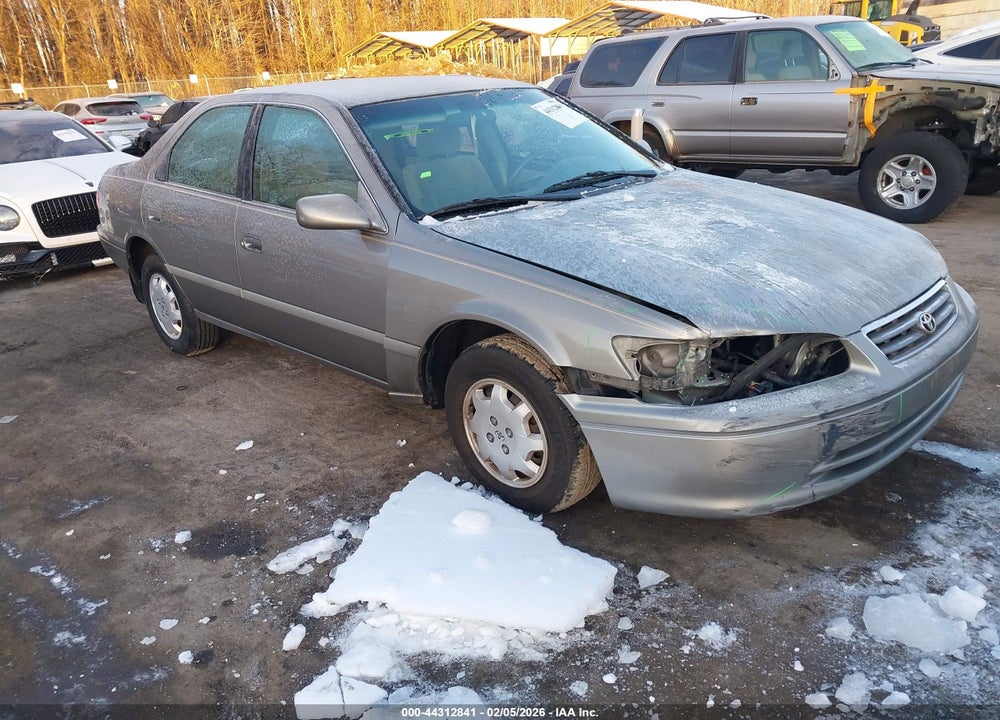 2000 TOYOTA CAMRY CE VIN: 4T1BG22K9YU688403
