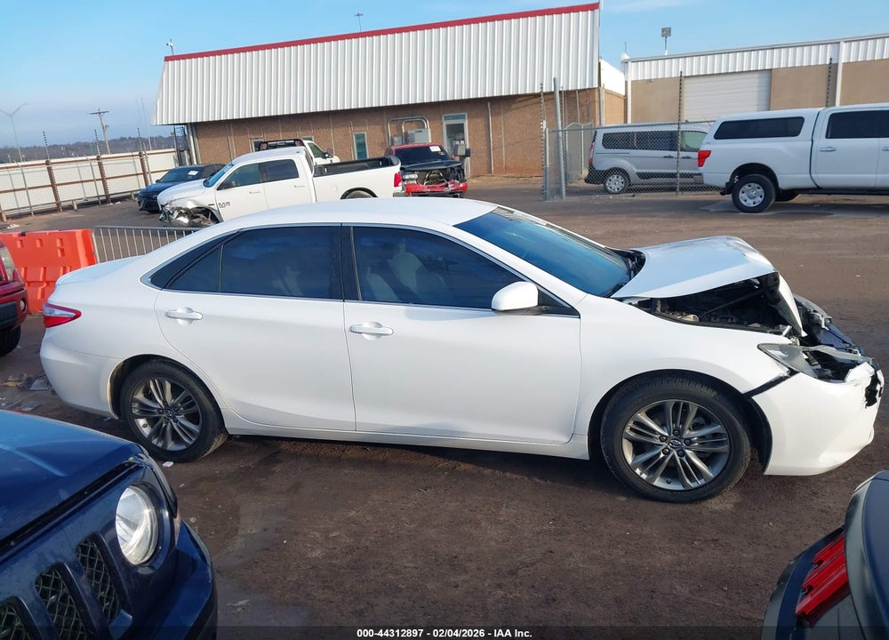 2015 TOYOTA CAMRY SE VIN: 4T1BF1FK4FU021128