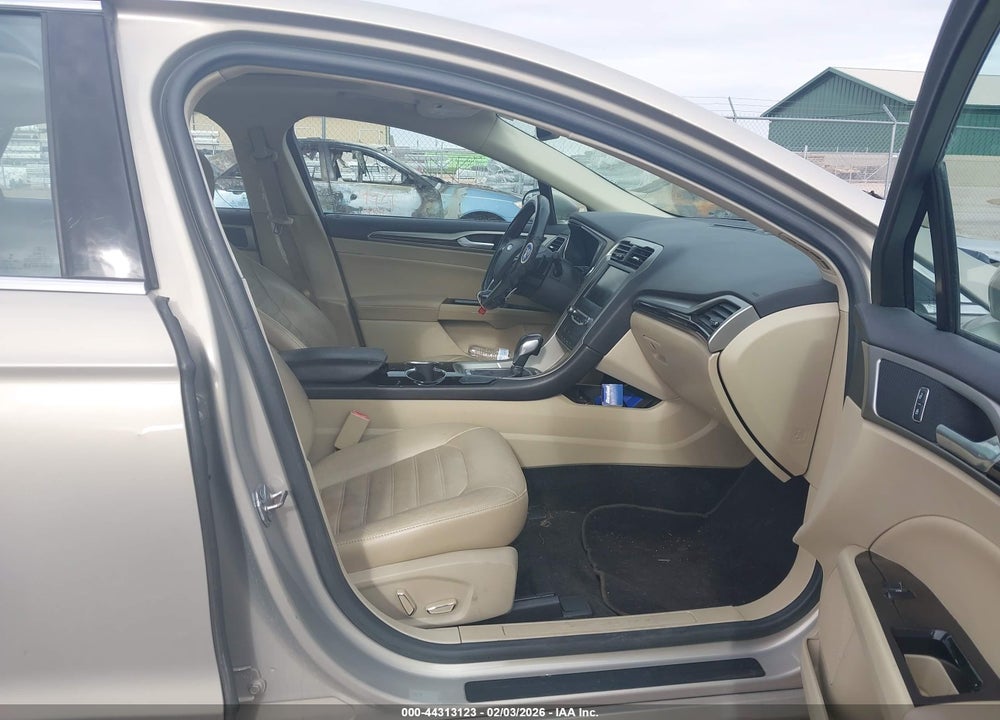 2015 FORD FUSION SE VIN: 3FA6P0H9XFR204022