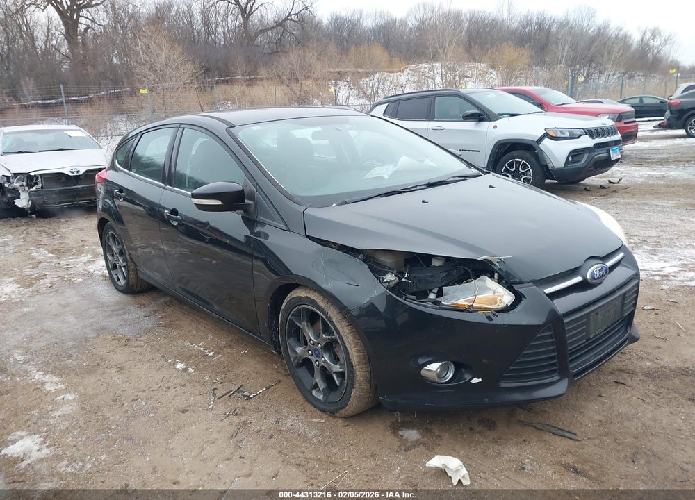 2014 FORD FOCUS SE VIN: 1FADP3K27EL302443