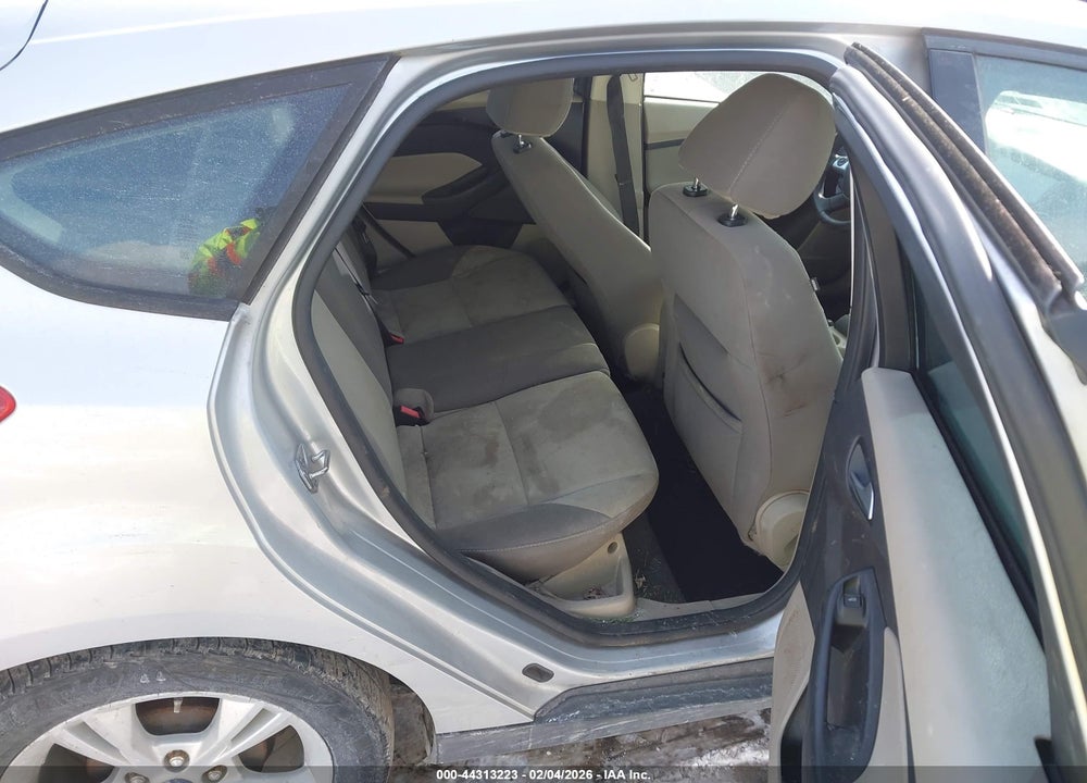 2014 FORD FOCUS SE VIN: 1FADP3K21EL286160
