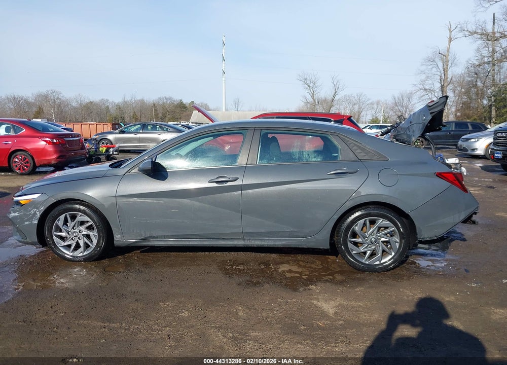 2024 HYUNDAI ELANTRA SEL VIN: KMHLM4DG3RU755354