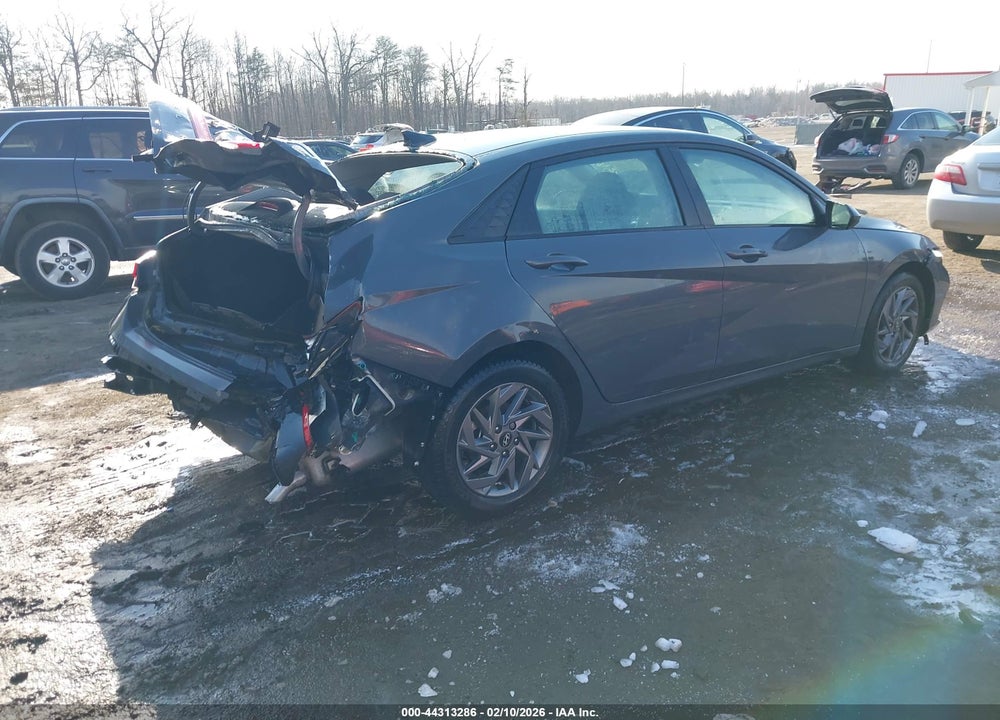 2024 HYUNDAI ELANTRA SEL VIN: KMHLM4DG3RU755354