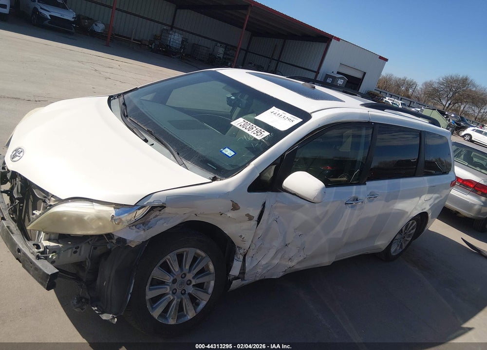 2011 TOYOTA SIENNA LIMITED V6 VIN: 5TDYK3DC9BS167931