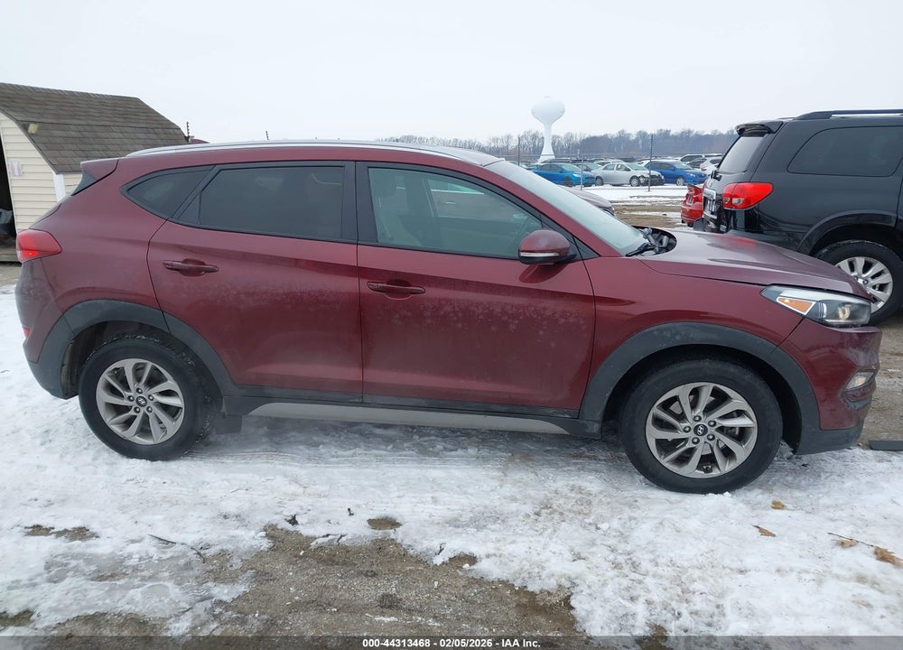 2017 HYUNDAI TUCSON SE PLUS VIN: KM8J33A49HU428888