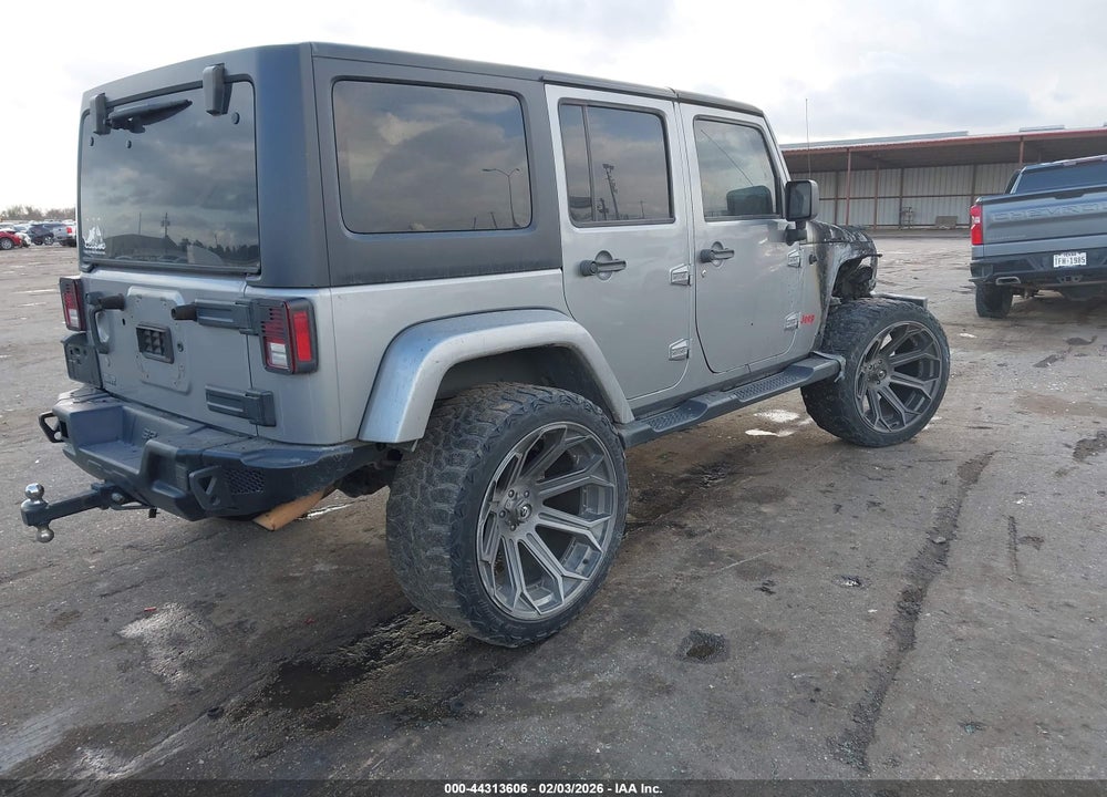 2018 JEEP WRANGLER JK UNLIMITED SAHARA 4X4 VIN: 1C4HJWEG2JL918325