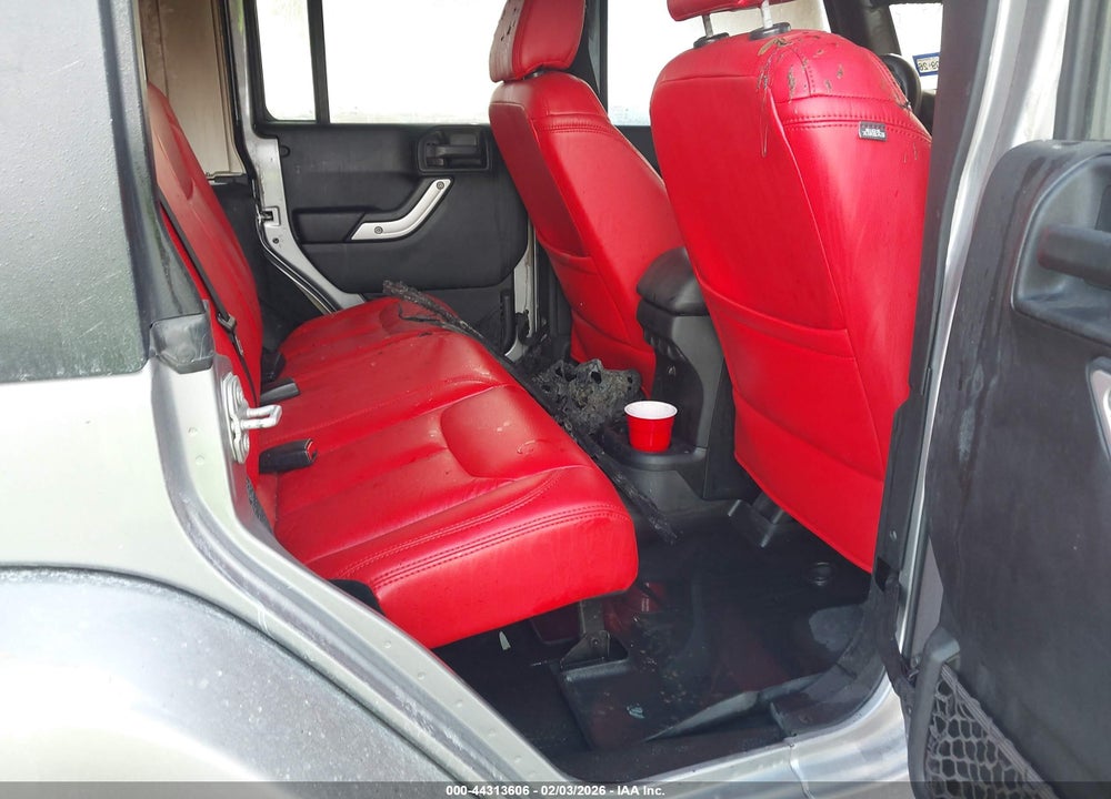 2018 JEEP WRANGLER JK UNLIMITED SAHARA 4X4 VIN: 1C4HJWEG2JL918325