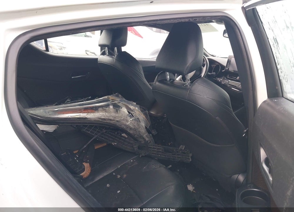 2019 TOYOTA C-HR LIMITED VIN: NMTKHMBX0KR100665