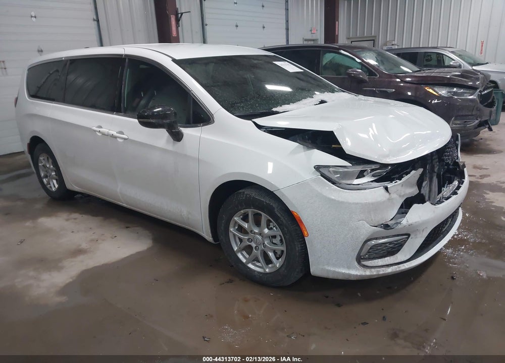 2026 CHRYSLER PACIFICA SELECT VIN: 2C4RC1BG0TR196840