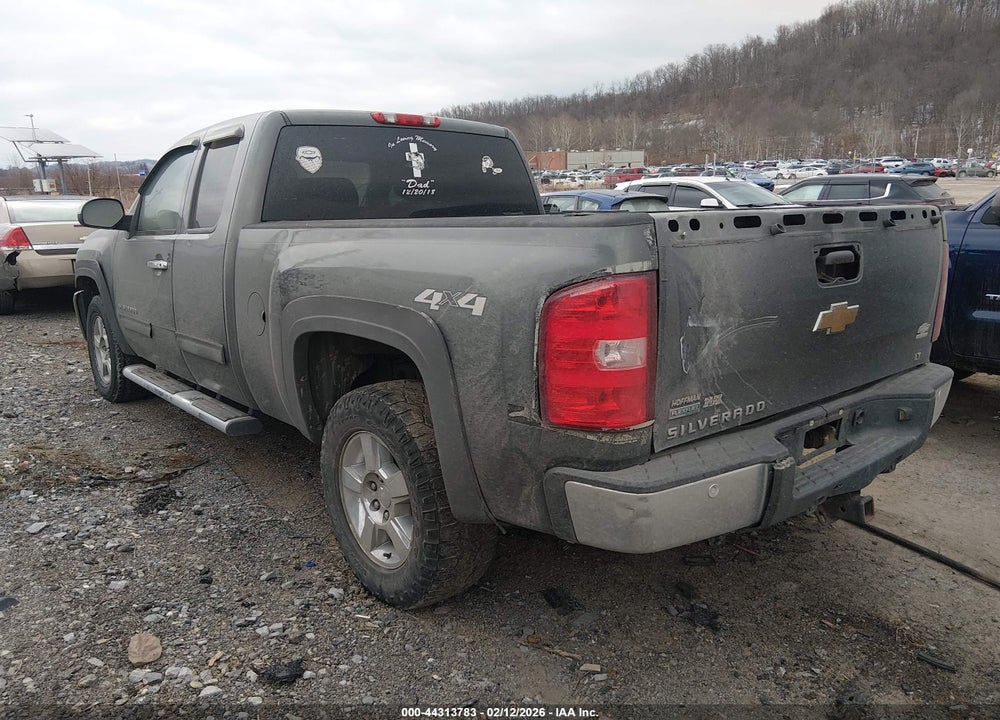 2011 CHEVROLET SILVERADO 1500 LT VIN: 1GCRKSE34BZ148523