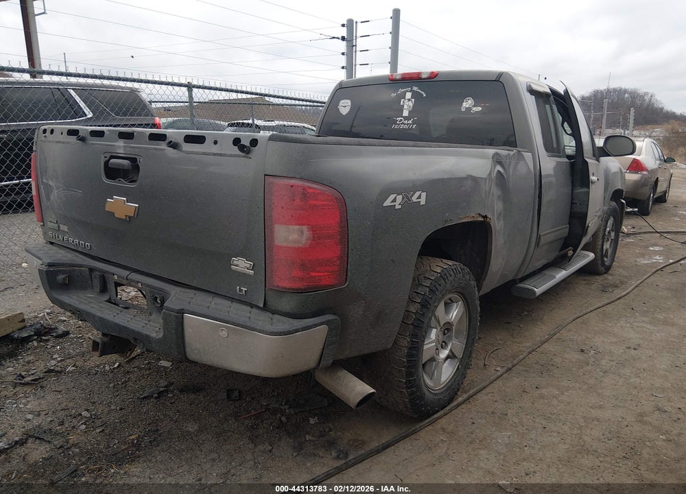 2011 CHEVROLET SILVERADO 1500 LT VIN: 1GCRKSE34BZ148523