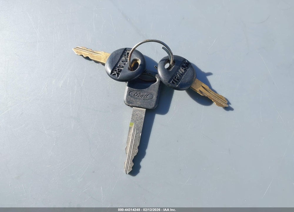 2004 WINNEBAGO BRAVE VIN: 1F6NF53S240A01903