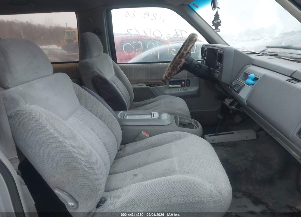 1992 CHEVROLET BLAZER K1500 VIN: 1GNEK18K4NJ358867