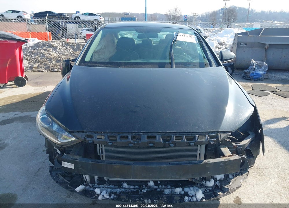 2017 HYUNDAI ELANTRA SE VIN: 5NPD84LF5HH130372