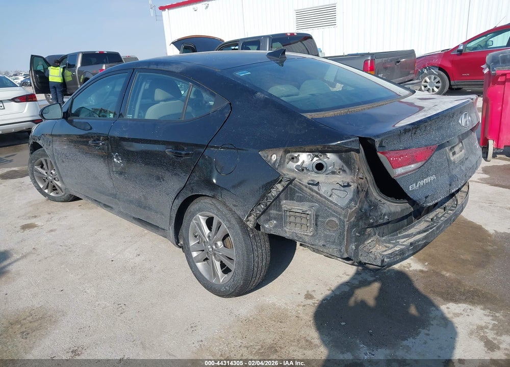 2017 HYUNDAI ELANTRA SE VIN: 5NPD84LF5HH130372