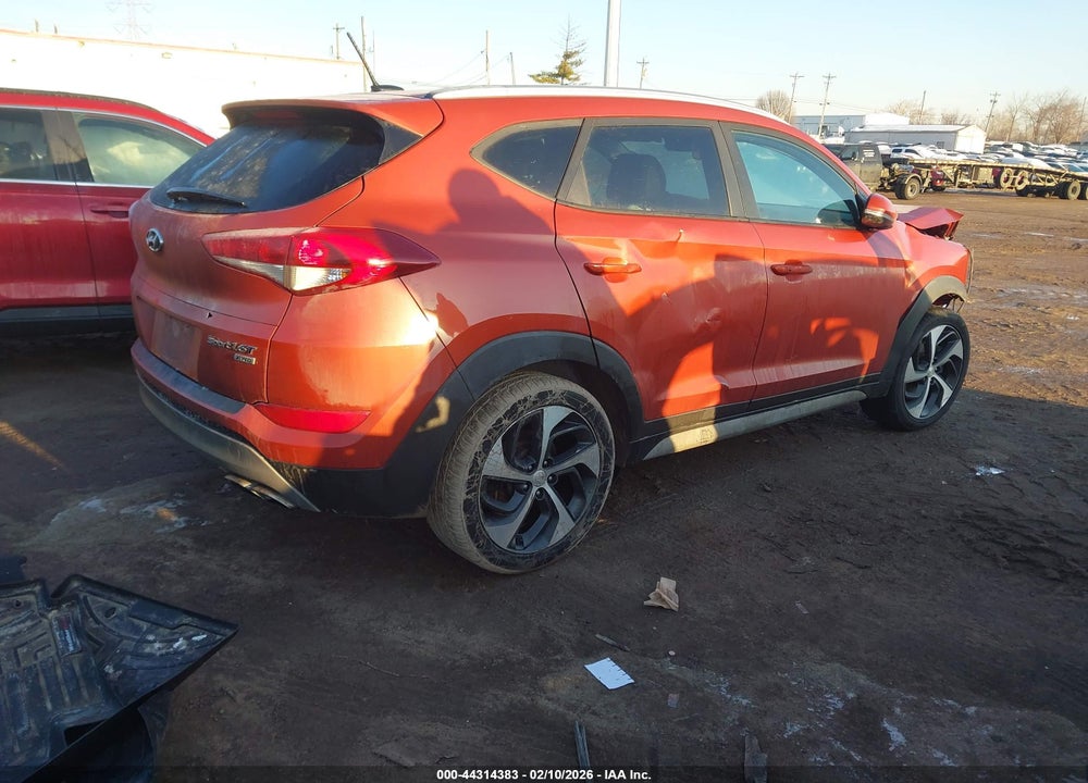 2017 HYUNDAI TUCSON SPORT VIN: KM8J3CA22HU397577