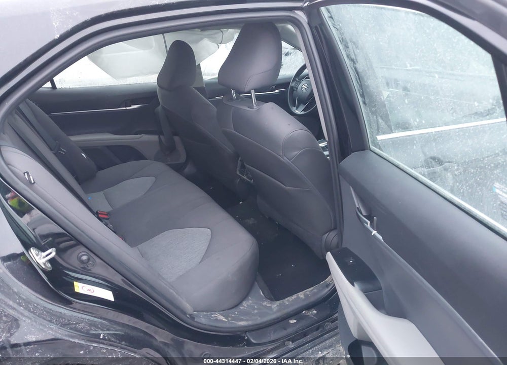 2019 TOYOTA CAMRY LE VIN: 4T1B11HK3KU689394