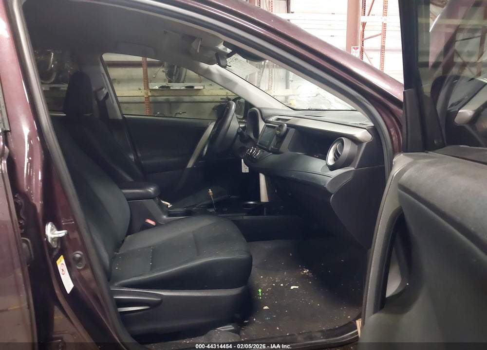 2018 TOYOTA RAV4 LE VIN: 2T3BFREV2JW826247