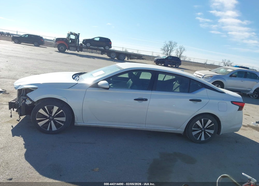 2022 NISSAN ALTIMA SV FWD VIN: 1N4BL4DVXNN340866
