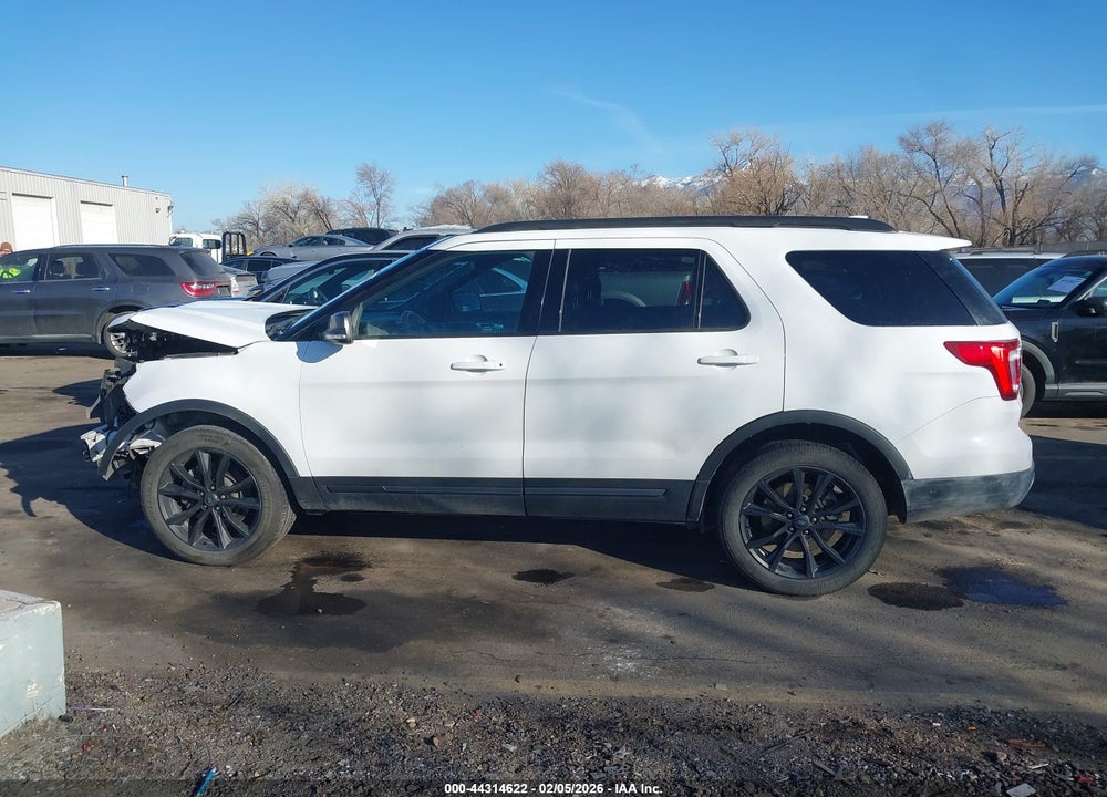 2017 FORD EXPLORER XLT VIN: 1FM5K8D88HGE29156