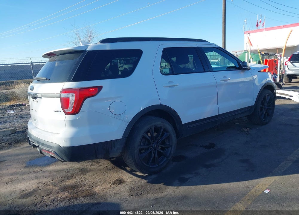2017 FORD EXPLORER XLT VIN: 1FM5K8D88HGE29156