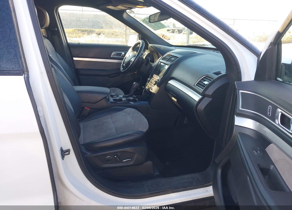 2017 FORD EXPLORER XLT VIN: 1FM5K8D88HGE29156