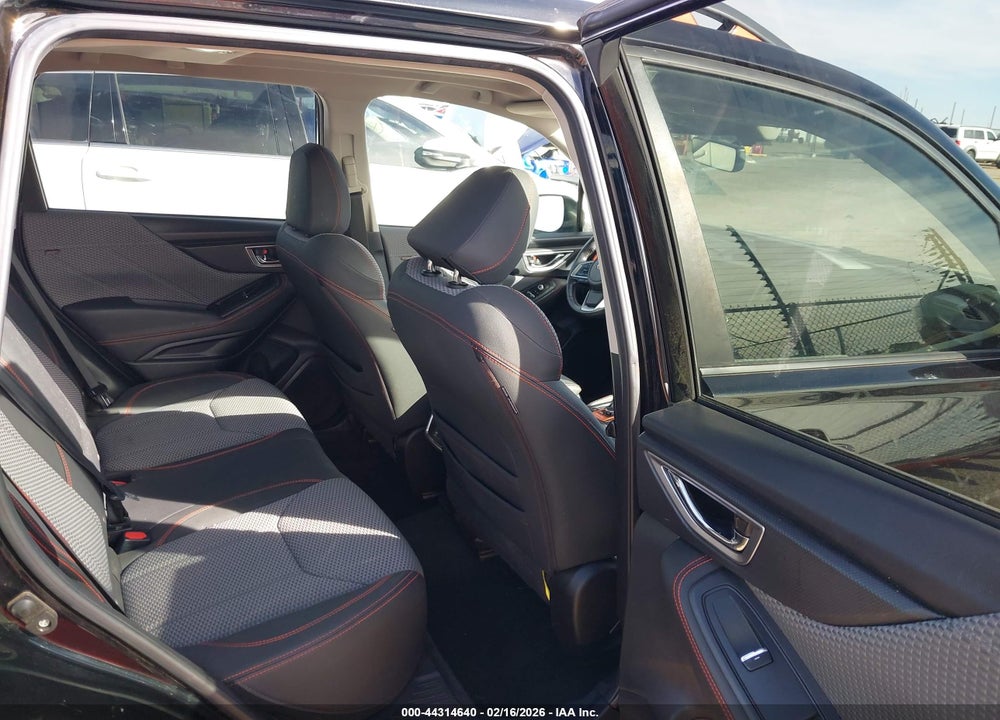 2019 SUBARU FORESTER SPORT VIN: JF2SKAJCXKH499302
