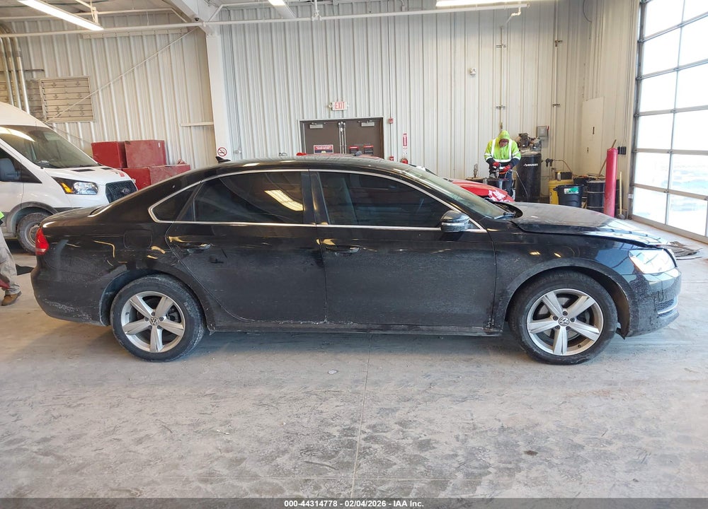 2012 VOLKSWAGEN PASSAT 2.0L TDI SE VIN: 1VWBN7A32CC034923