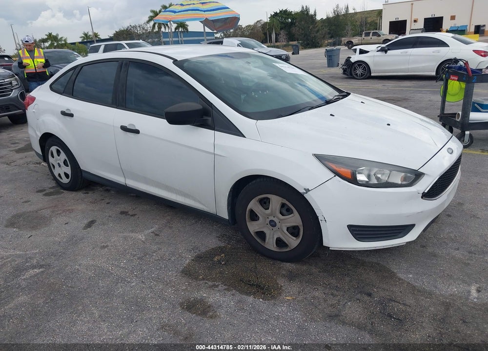 2015 FORD FOCUS S VIN: 1FADP3E21FL362568