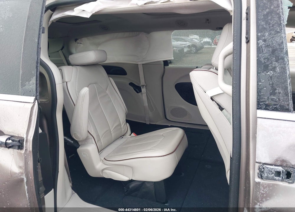 2017 CHRYSLER PACIFICA LIMITED VIN: 2C4RC1GG3HR559681