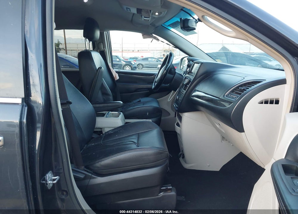 2014 CHRYSLER TOWN & COUNTRY TOURING VIN: 2C4RC1BG7ER386766