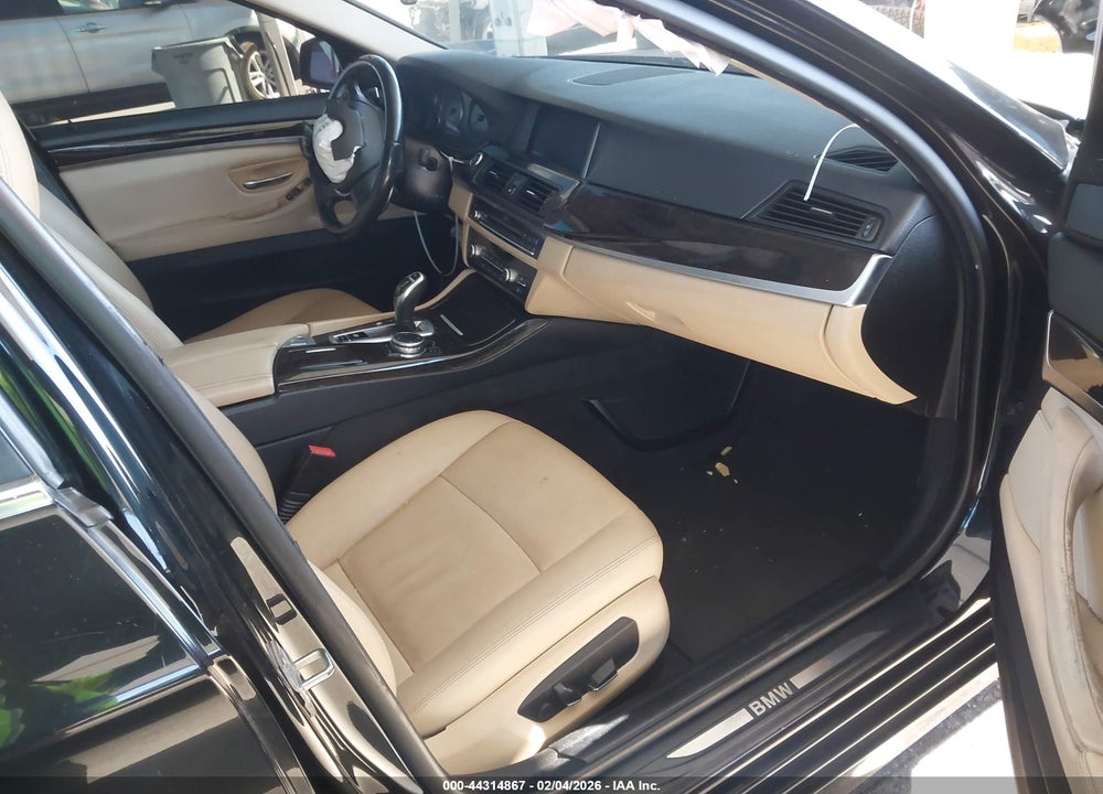 2016 BMW 528I VIN: WBA5A5C58GG352071