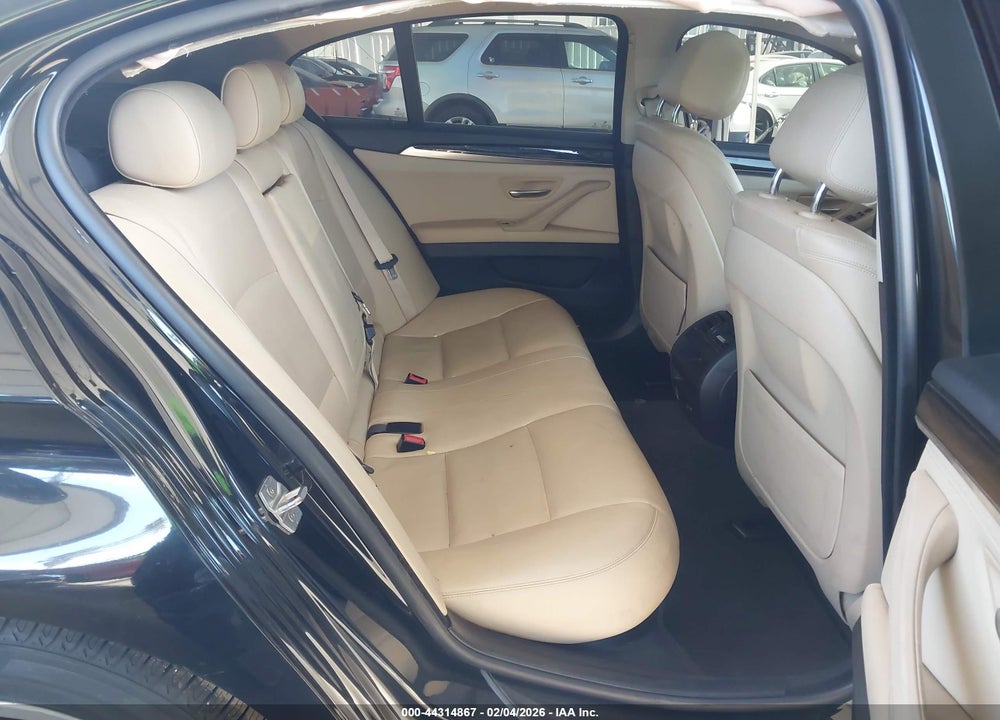 2016 BMW 528I VIN: WBA5A5C58GG352071
