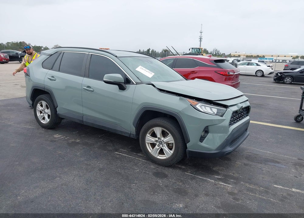 2021 TOYOTA RAV4 XLE VIN: 2T3W1RFV8MW123349