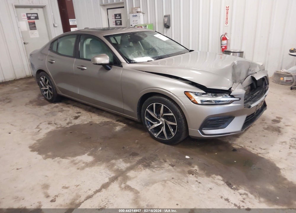 2019 VOLVO S60 T6 MOMENTUM VIN: 7JRA22TK6KG016285