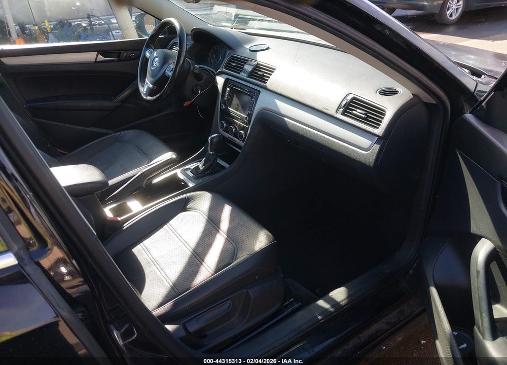 2012 VOLKSWAGEN PASSAT 2.5L SE VIN: 1VWBH7A38CC093028