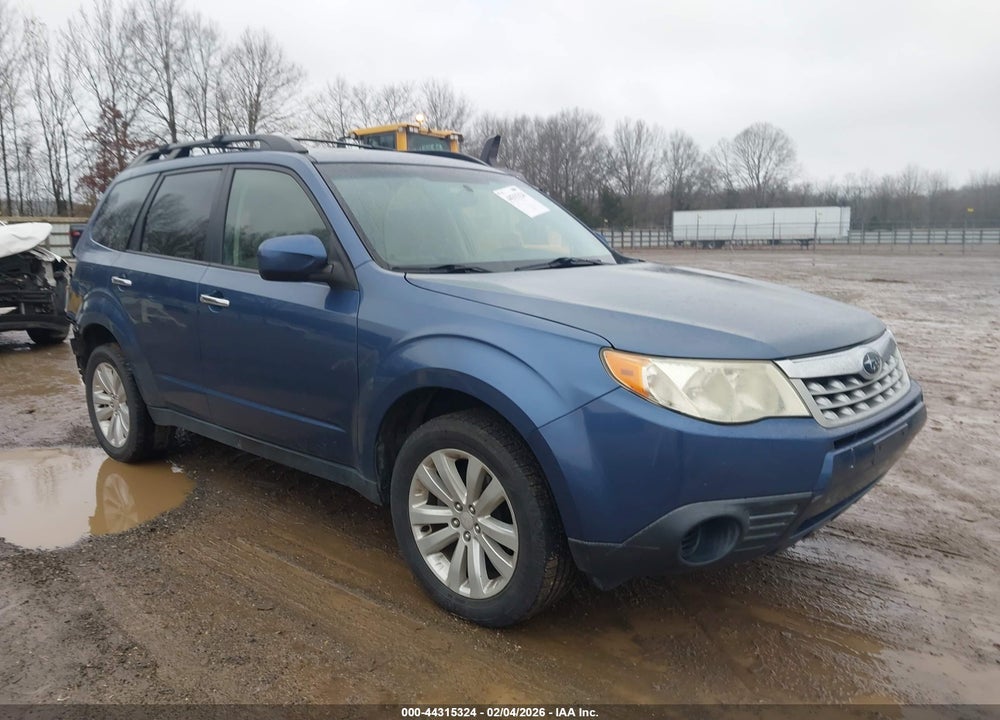 2013 SUBARU FORESTER 2.5X PREMIUM VIN: JF2SHADC4DH432966