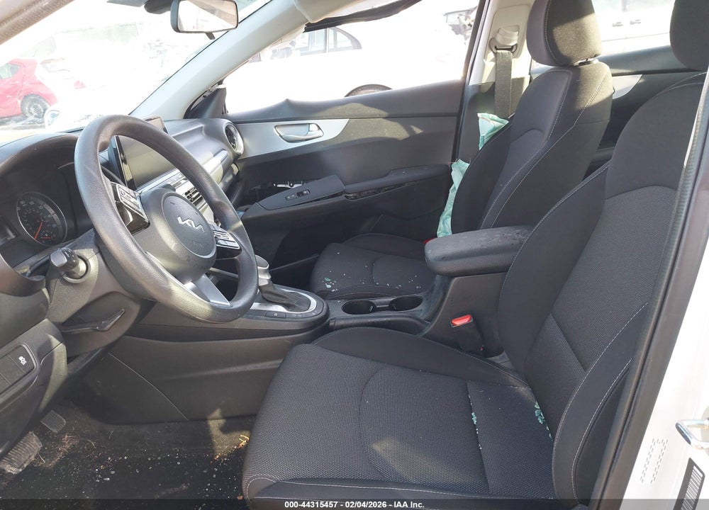 2024 KIA FORTE LXS VIN: 3KPF24AD7RE696132
