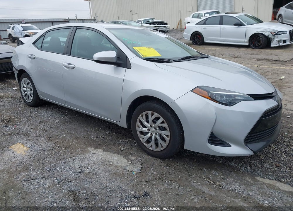 2019 TOYOTA COROLLA LE VIN: 2T1BURHE6KC240406