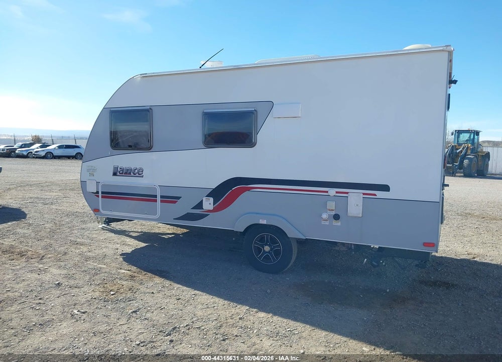 2018 LANCE 1475 VIN: 56YTT1416JL322803