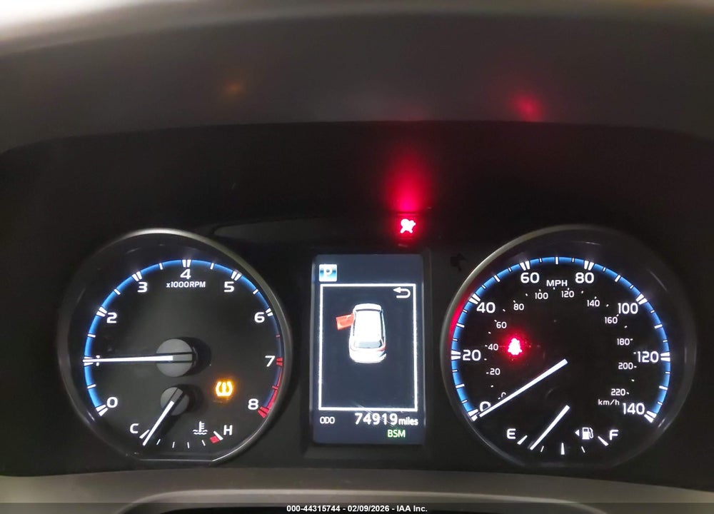 2018 TOYOTA RAV4 XLE VIN: JTMRFREV6JJ192860