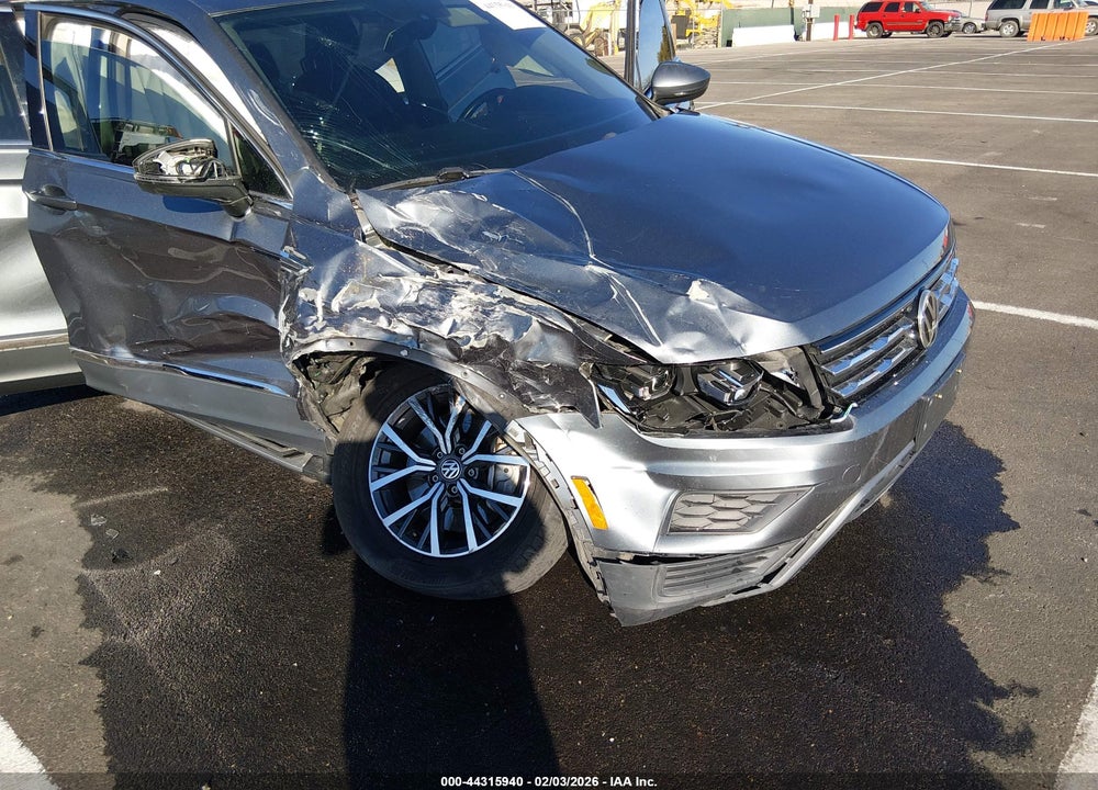 2019 VOLKSWAGEN TIGUAN VIN: 3VV3B7AX2KM195693