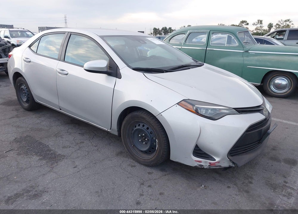 2019 TOYOTA COROLLA LE VIN: 2T1BURHE3KC137296